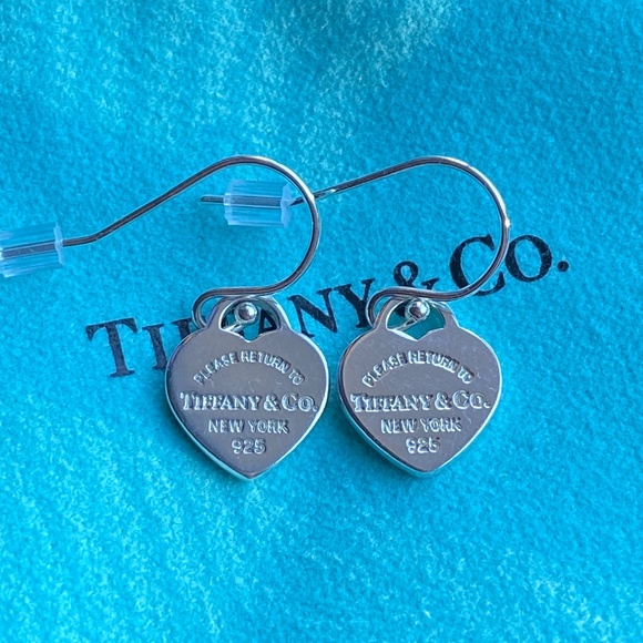 Return to Tiffany & Co Mini Heart tag French Hook Earrings 925 - Picture 3 of 5